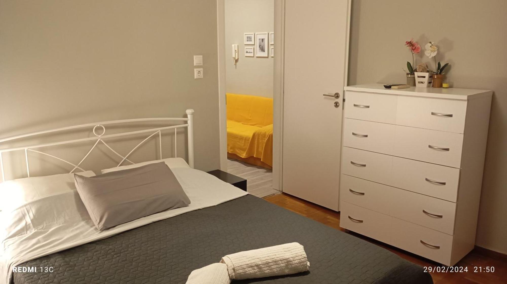 Μοντέρνο Διαμέρισμα - Stylish Appartment Loutraki Exteriör bild